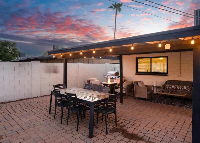 Pool Fire Pitoutdoor Bargame Sleeps 14 Holiday home *
