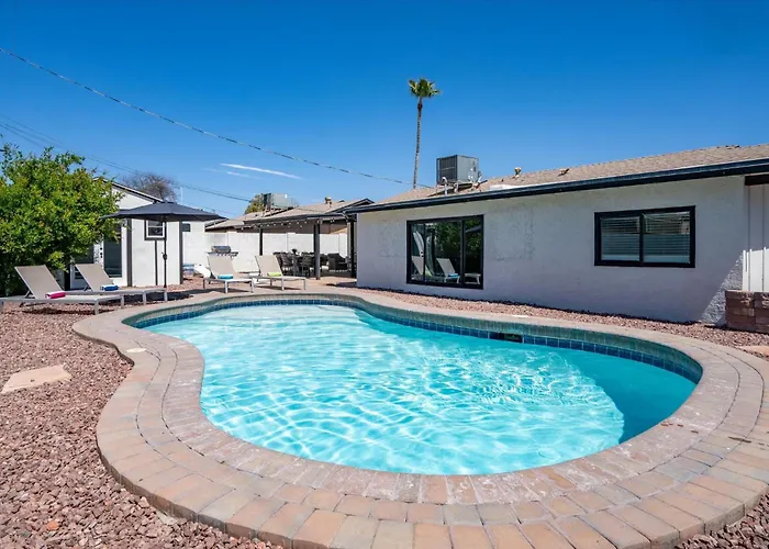 Pool Fire Pitoutdoor Bargame Sleeps 14 Holiday home *