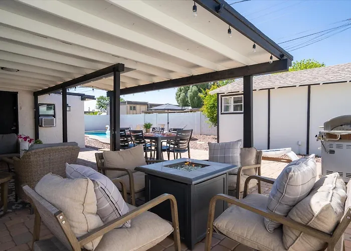 Pool Fire Pitoutdoor Bargame Sleeps 14 Holiday home