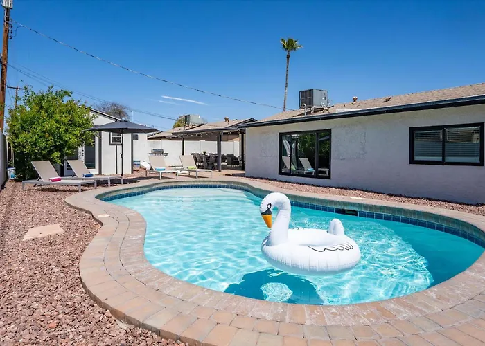Pool Fire Pitoutdoor Bargame Sleeps 14 Holiday home